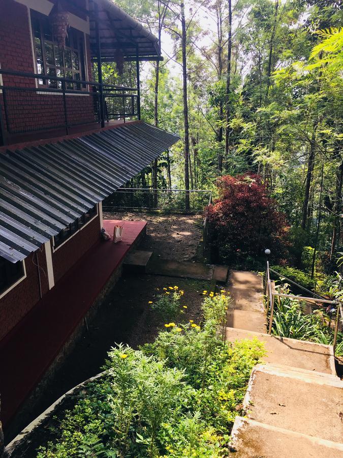 Bed and Breakfast Clouds Land à Munnar Extérieur photo